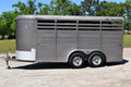2017 CM 3HSLBP 3 Horse Trailer image 0